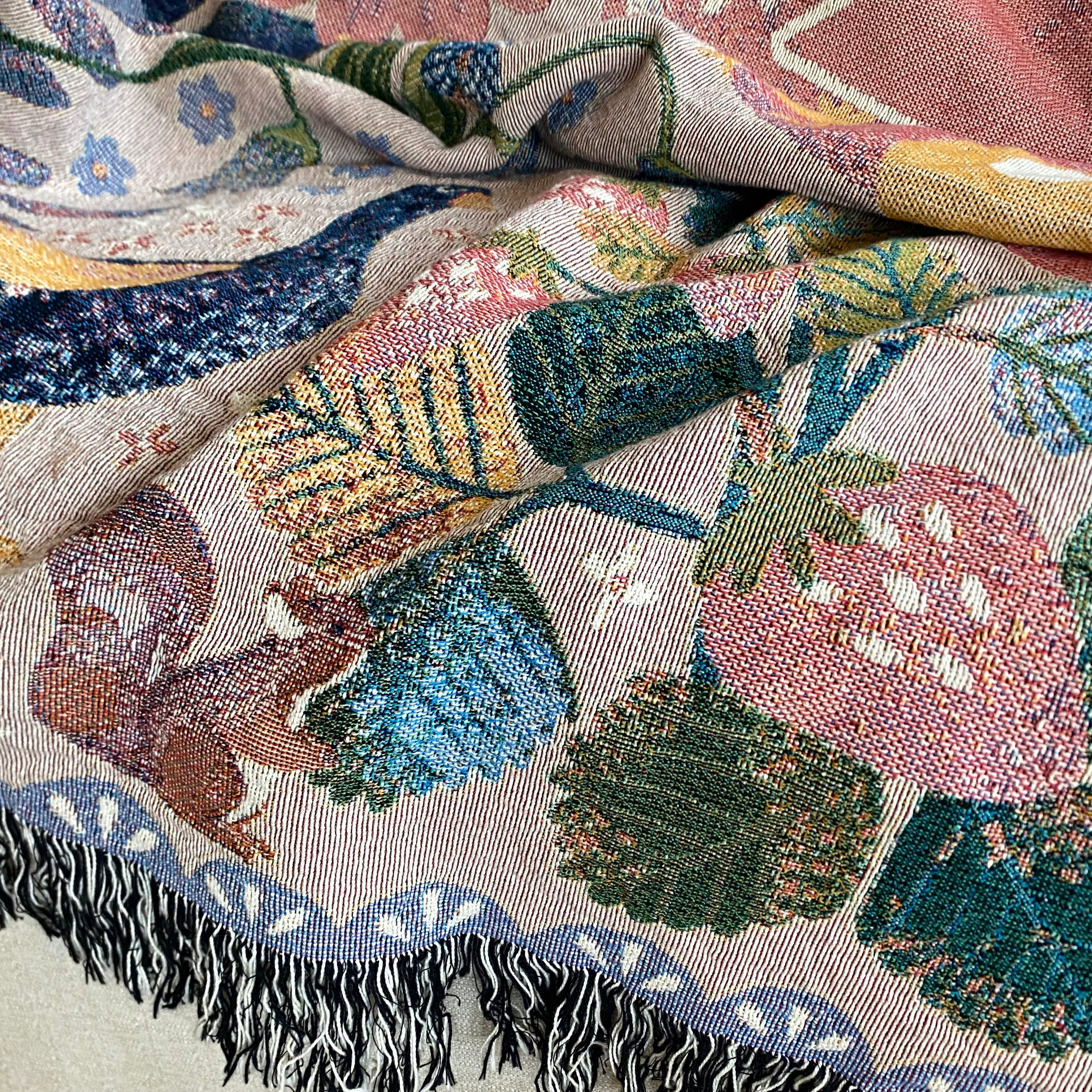 The Welcomie Woven Blanket