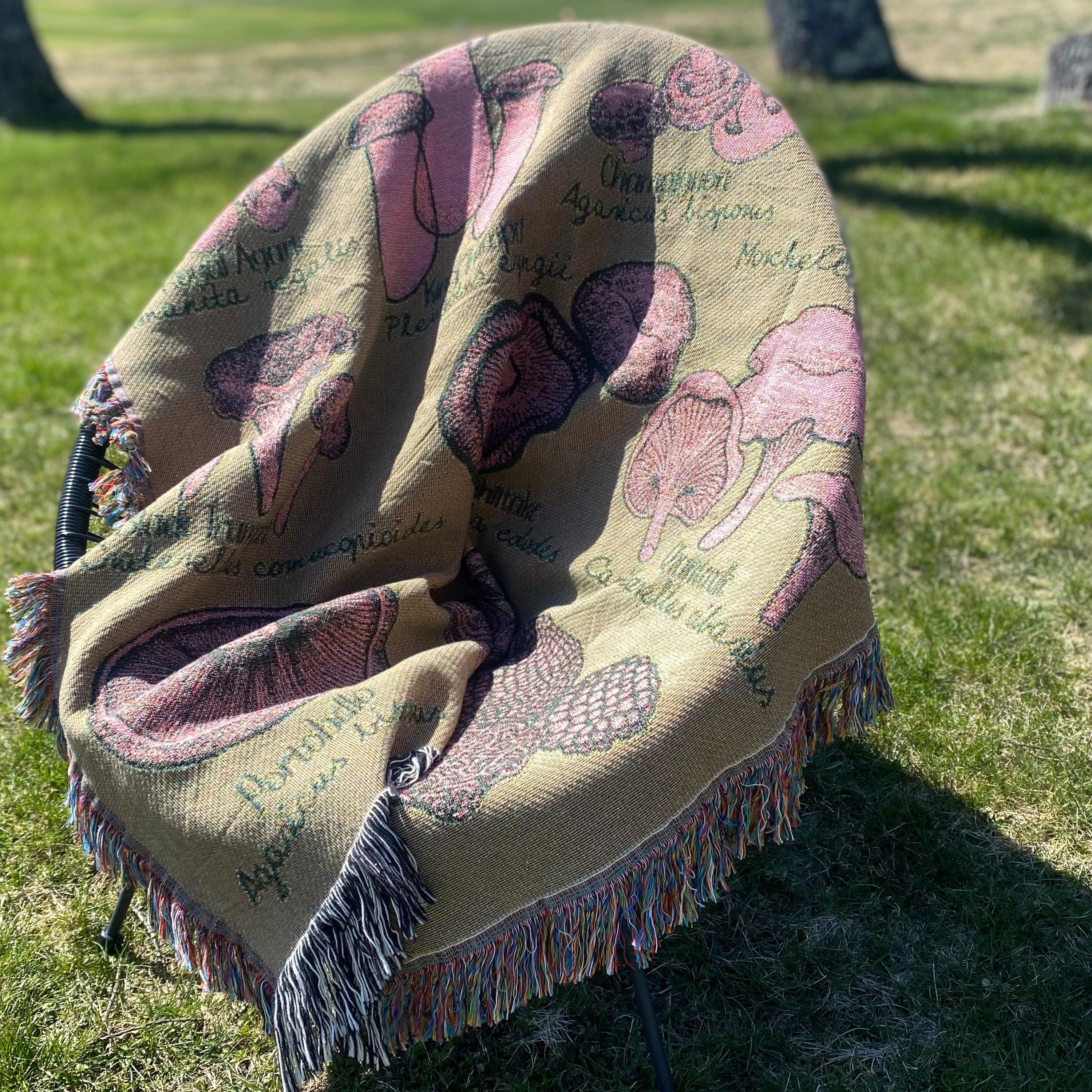 Mushroom Woven Throw Blanket Mushroom Lovers Gift Vintage Mushroom Tapestry Cabin Boho Blanket Pink Fairycore Tapestry Wall Art