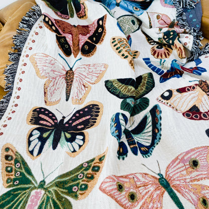 The Lilly Woven Blanket