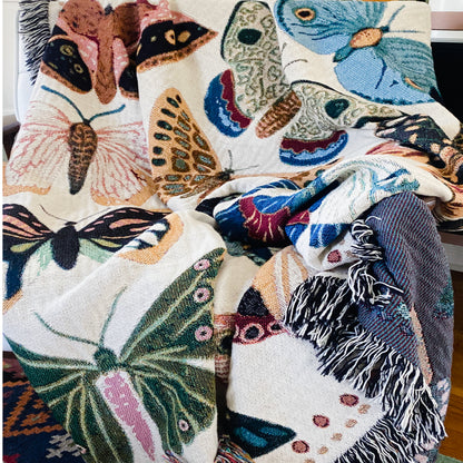 The Lilly Woven Blanket