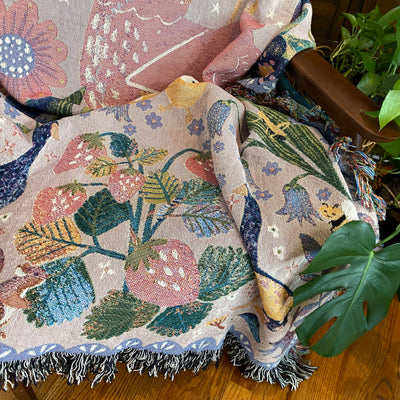The Welcomie Woven Blanket