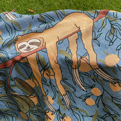 The La Señora Pérez Woven Blanket