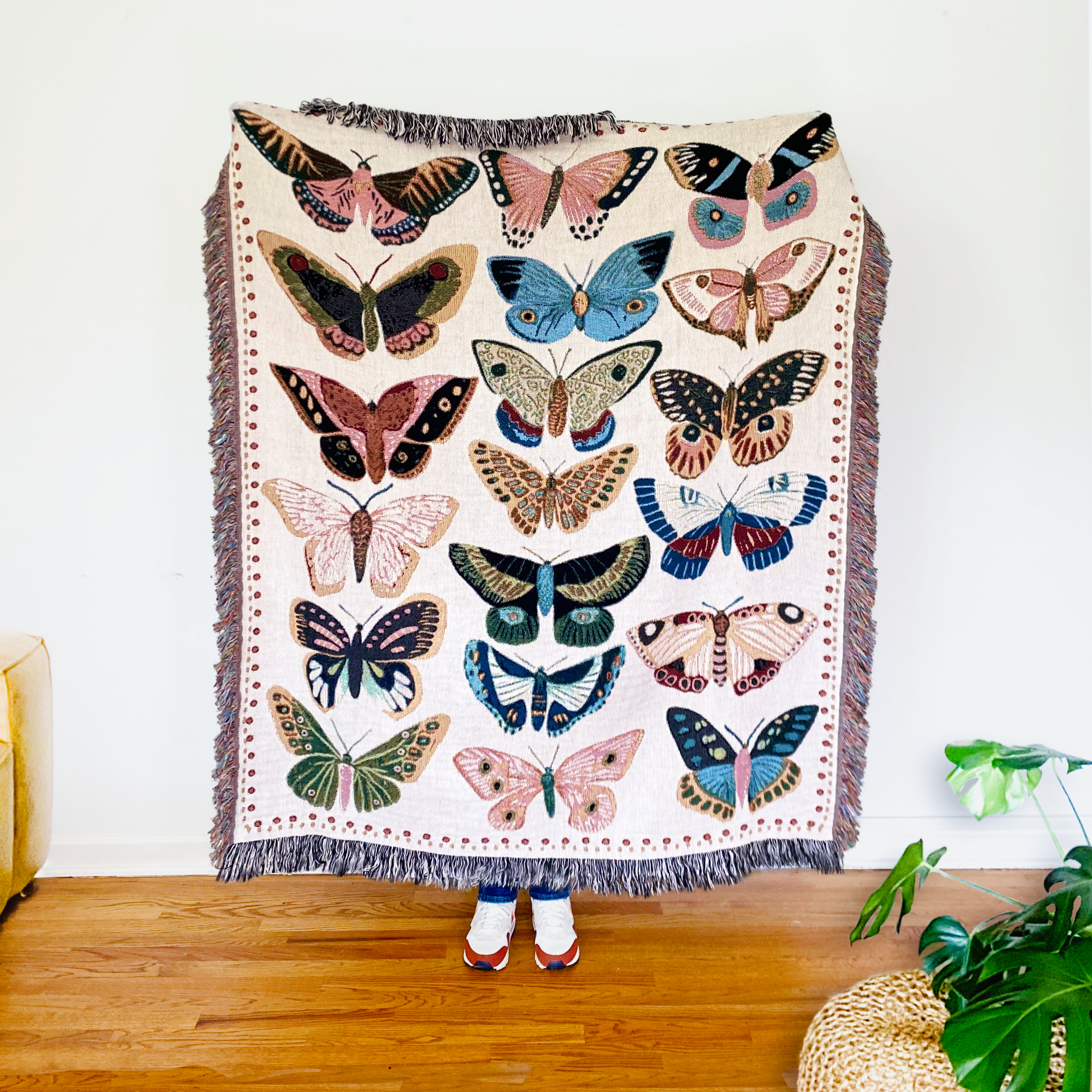 The Lilly Woven Blanket
